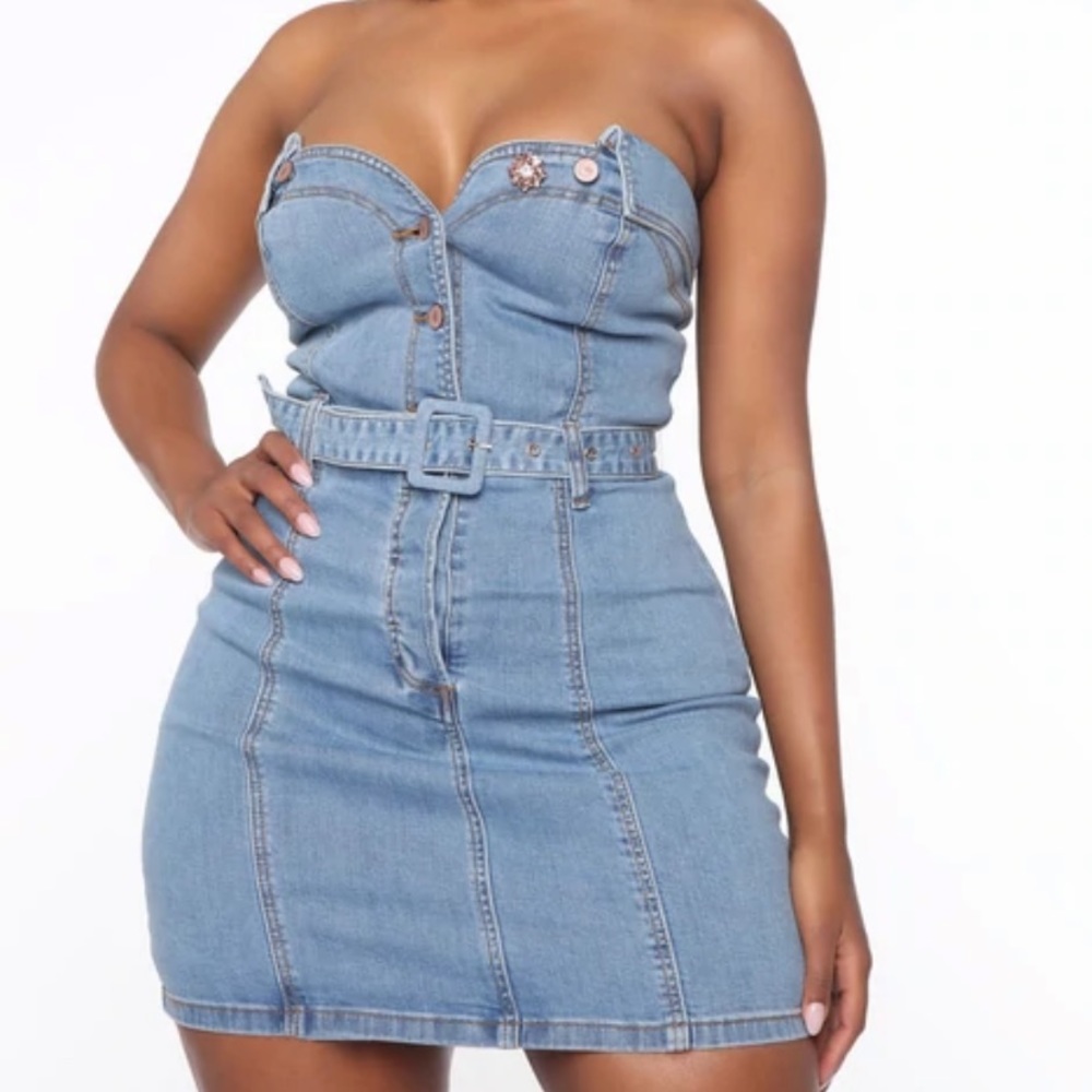 Fashion Nova strapless belted washed denim mini dress